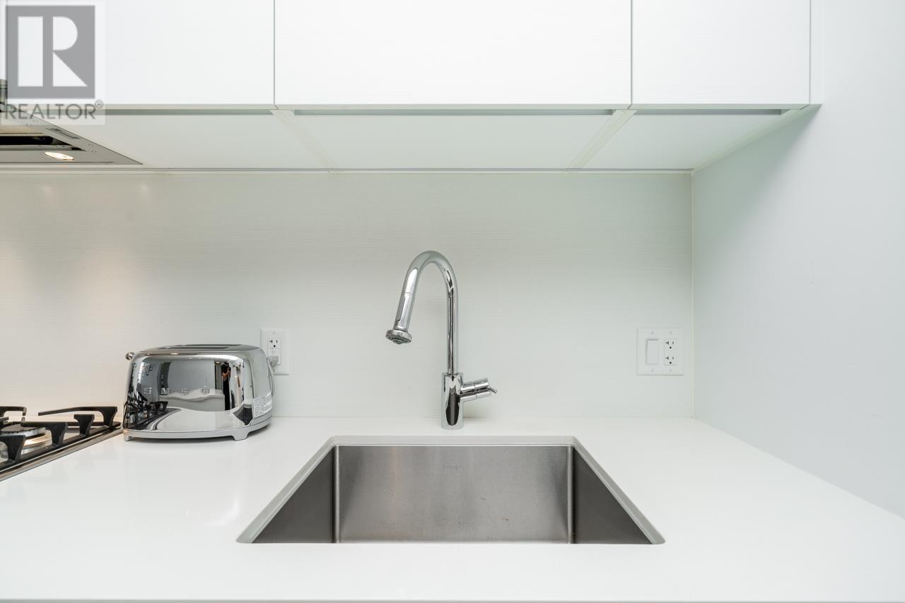 2810 908 Quayside Drive, New Westminster, British Columbia  V3M 0L4 - Photo 7 - R2967848
