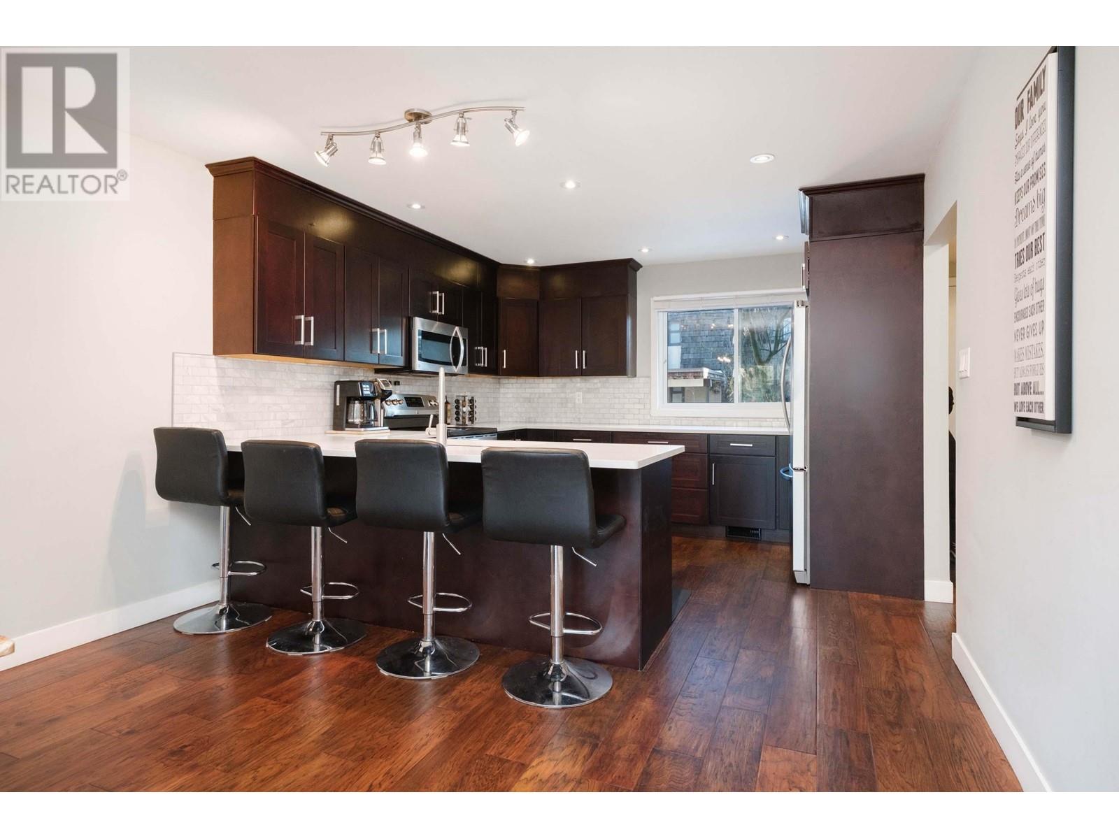 1290 Premier Street, North Vancouver, British Columbia  V7J 2H4 - Photo 6 - R2967851