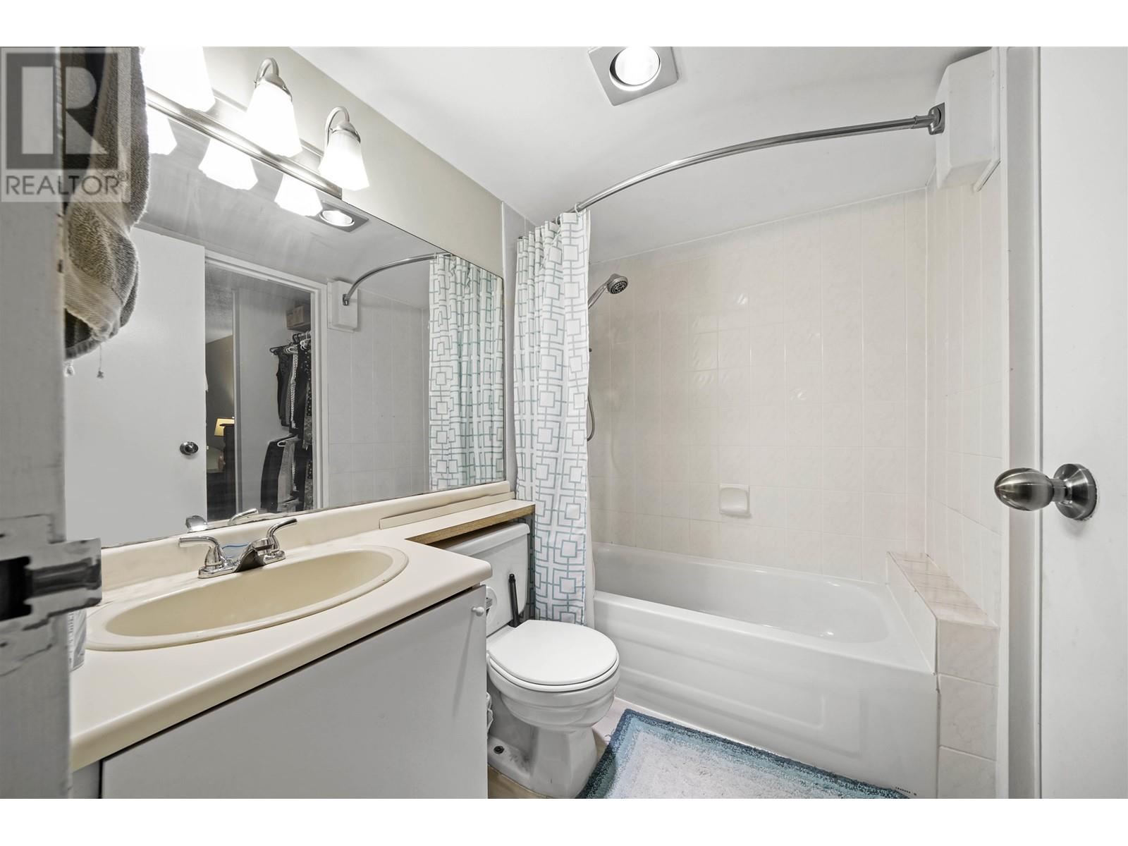 203 9584 Manchester Drive, Burnaby, British Columbia  V3N 4R1 - Photo 12 - R2967852
