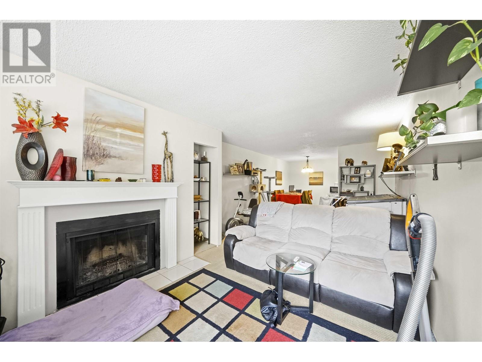 203 9584 Manchester Drive, Burnaby, British Columbia  V3N 4R1 - Photo 7 - R2967852