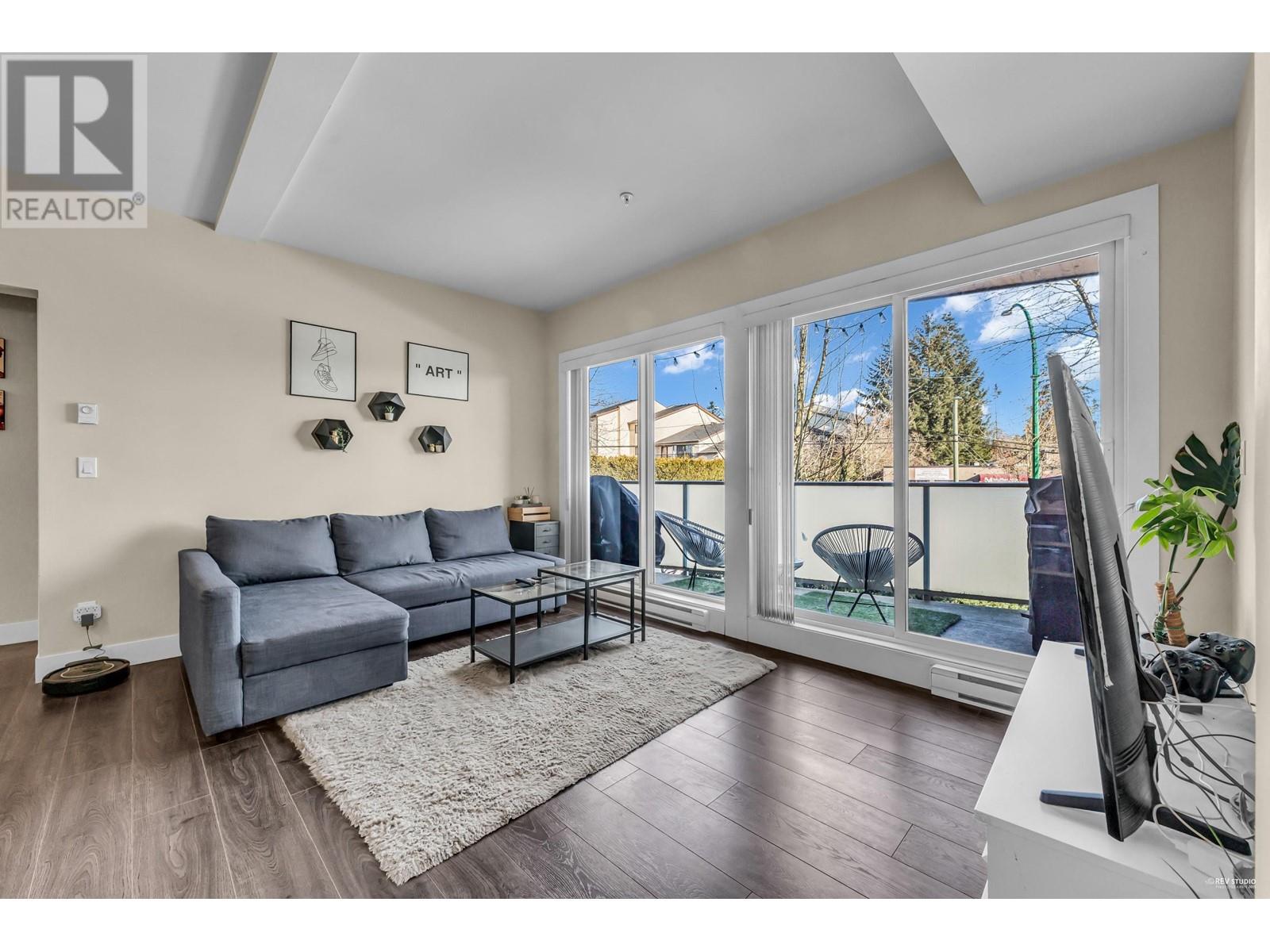 Listing Picture 2 of 22 : 212 7377 14TH AVENUE, Burnaby / 本拿比 - 魯藝地產 Yvonne Lu Group - MLS Medallion Club Member