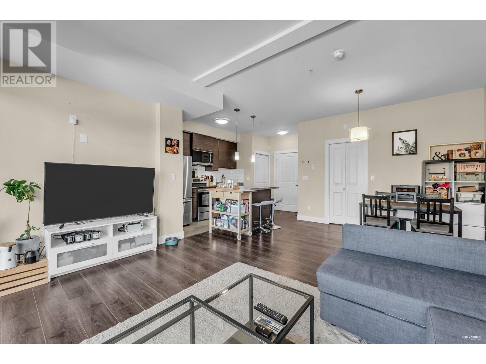 Listing Picture 5 of 22 : 212 7377 14TH AVENUE, Burnaby / 本拿比 - 魯藝地產 Yvonne Lu Group - MLS Medallion Club Member