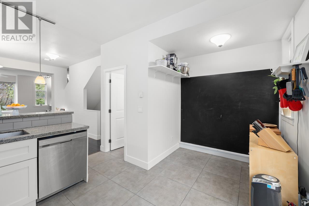12 1299 Coast Meridian Road, Coquitlam, British Columbia  V3E 0H6 - Photo 12 - R2967858