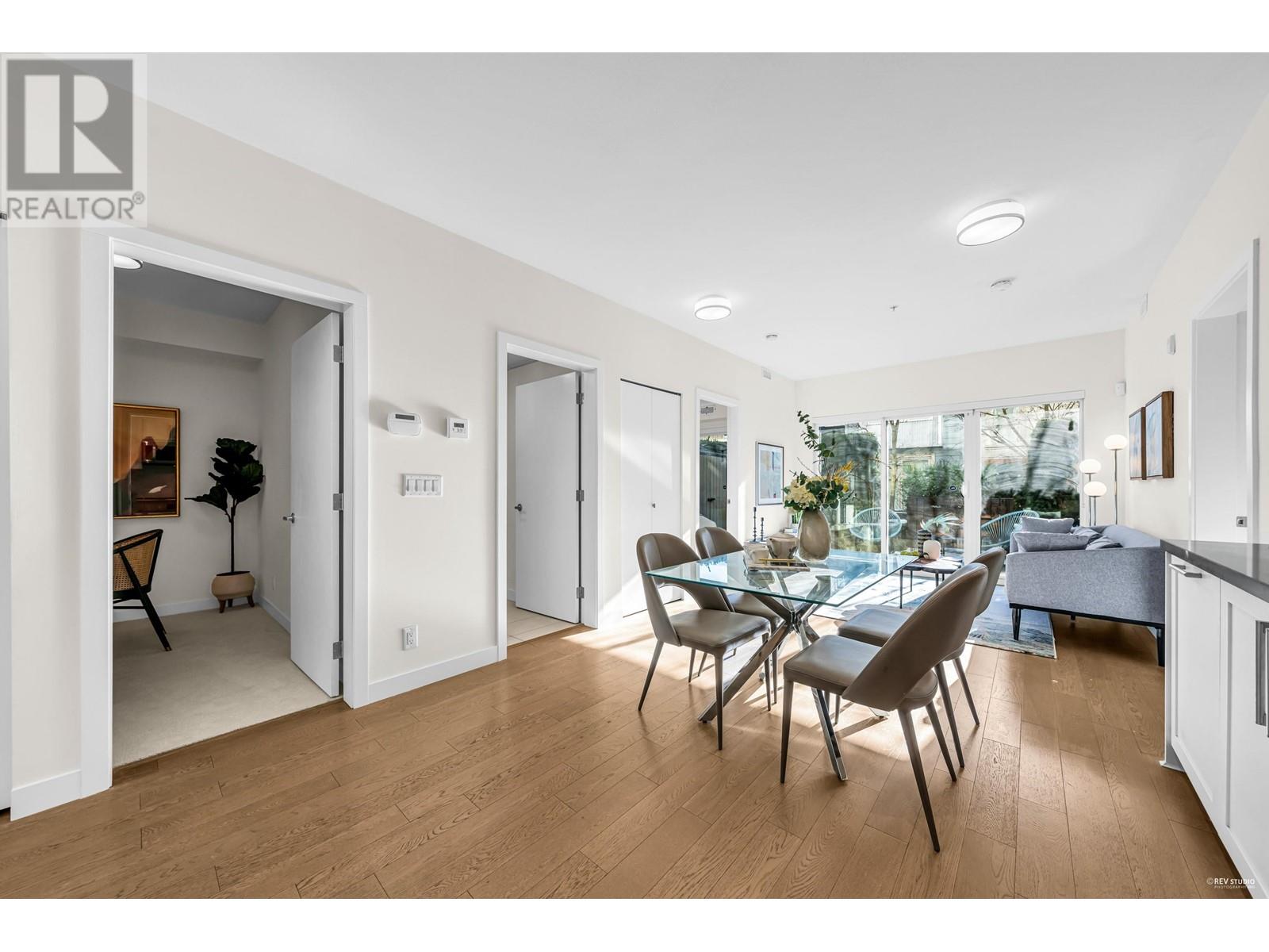 Listing Picture 3 of 25 : 105 10177 RIVER DRIVE, Richmond / 烈治文 - 魯藝地產 Yvonne Lu Group - MLS Medallion Club Member