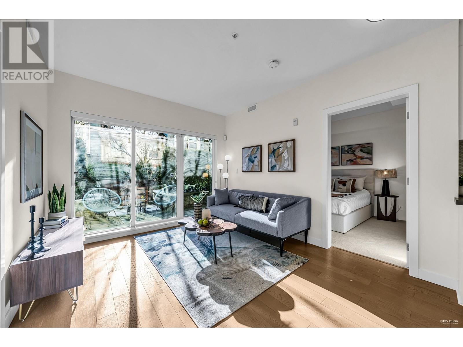 Listing Picture 6 of 25 : 105 10177 RIVER DRIVE, Richmond / 烈治文 - 魯藝地產 Yvonne Lu Group - MLS Medallion Club Member