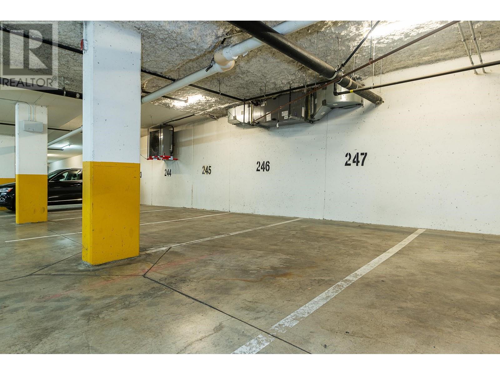 Listing Picture 29 of 32 : 312 5665 IRMIN STREET, Burnaby / 本拿比 - 魯藝地產 Yvonne Lu Group - MLS Medallion Club Member