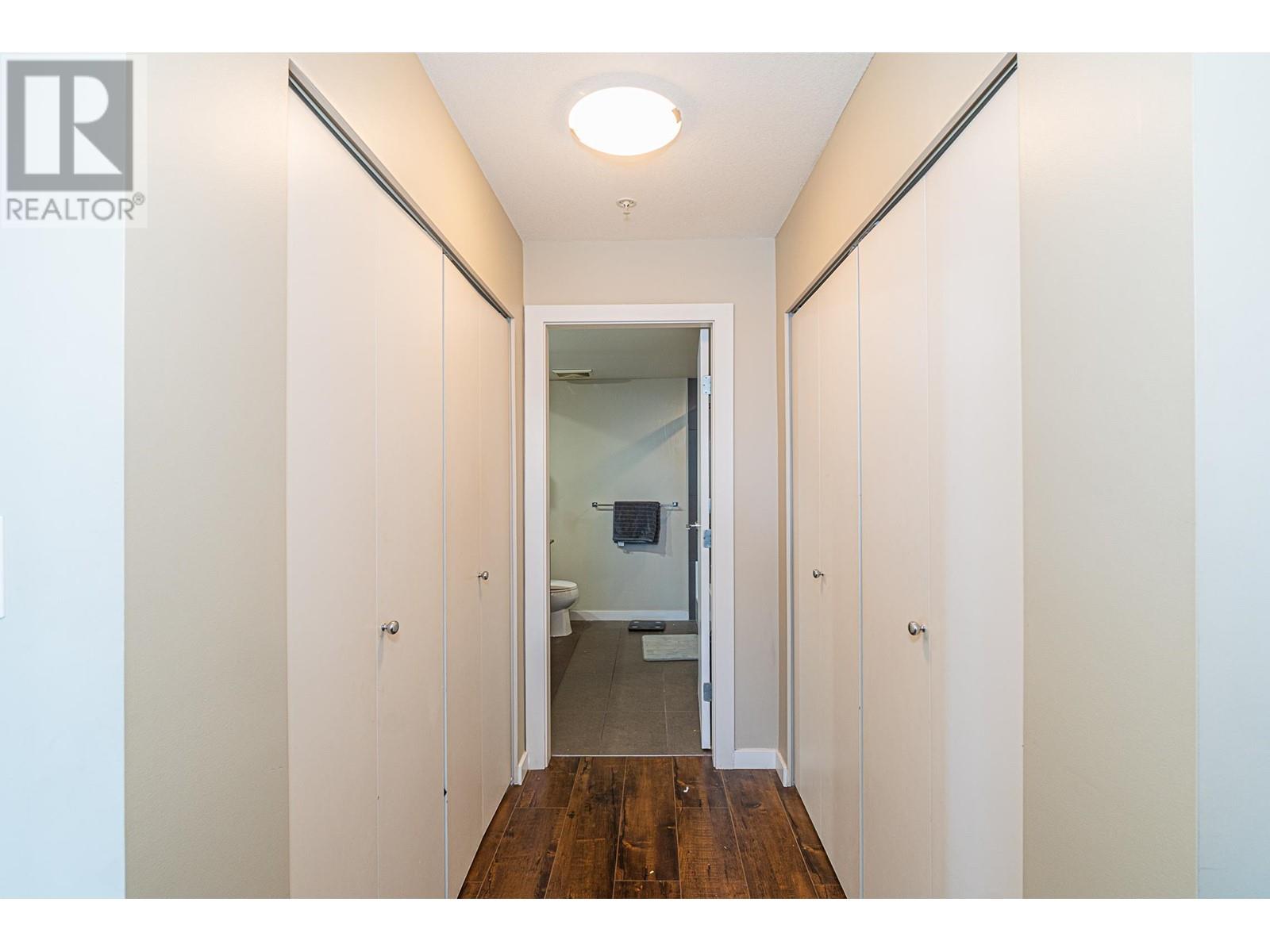 Listing Picture 24 of 32 : 312 5665 IRMIN STREET, Burnaby / 本拿比 - 魯藝地產 Yvonne Lu Group - MLS Medallion Club Member