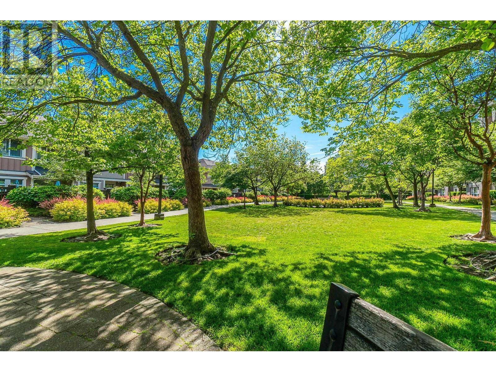 Listing Picture 31 of 32 : 312 5665 IRMIN STREET, Burnaby / 本拿比 - 魯藝地產 Yvonne Lu Group - MLS Medallion Club Member