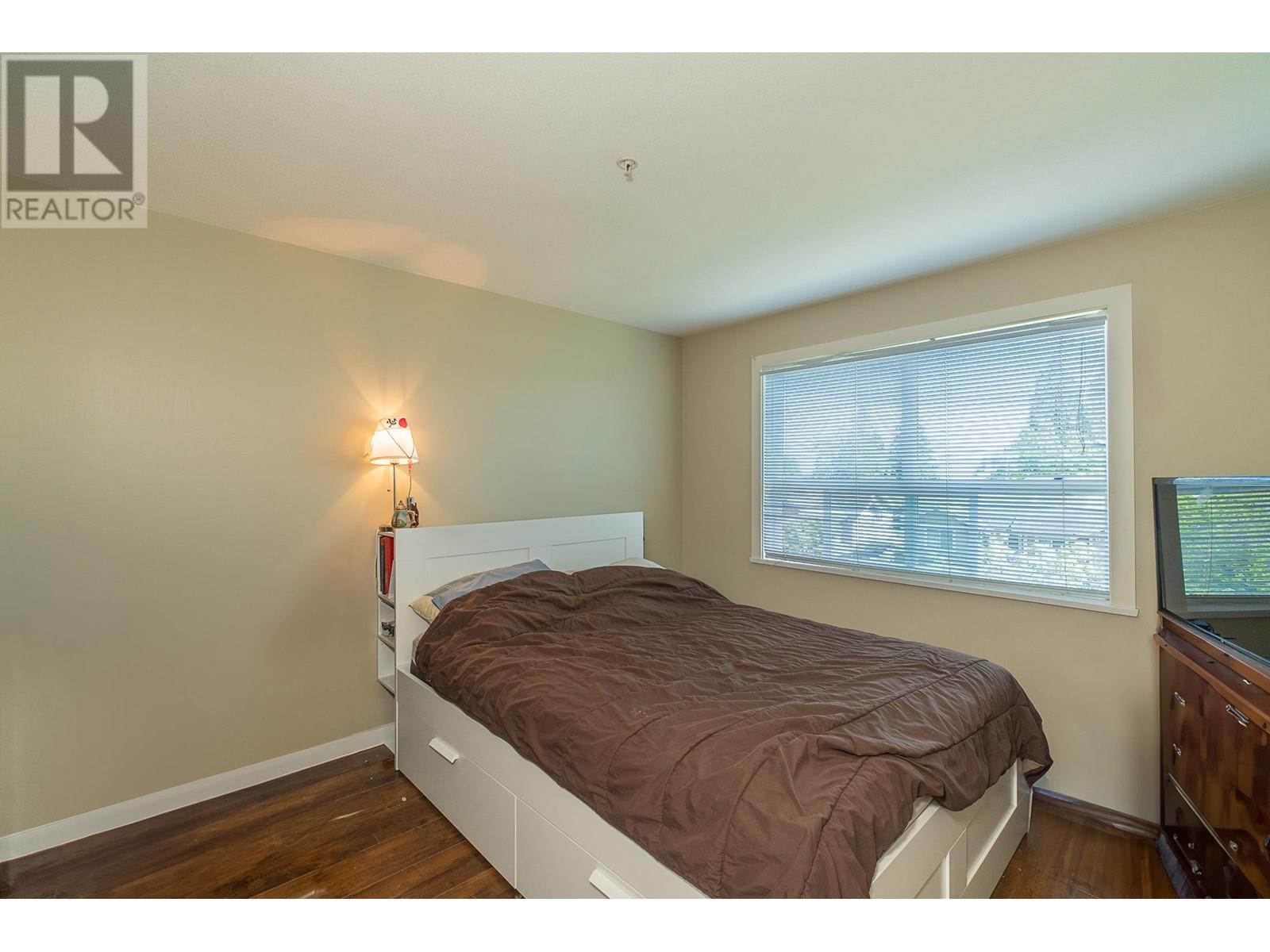 Listing Picture 22 of 32 : 312 5665 IRMIN STREET, Burnaby / 本拿比 - 魯藝地產 Yvonne Lu Group - MLS Medallion Club Member