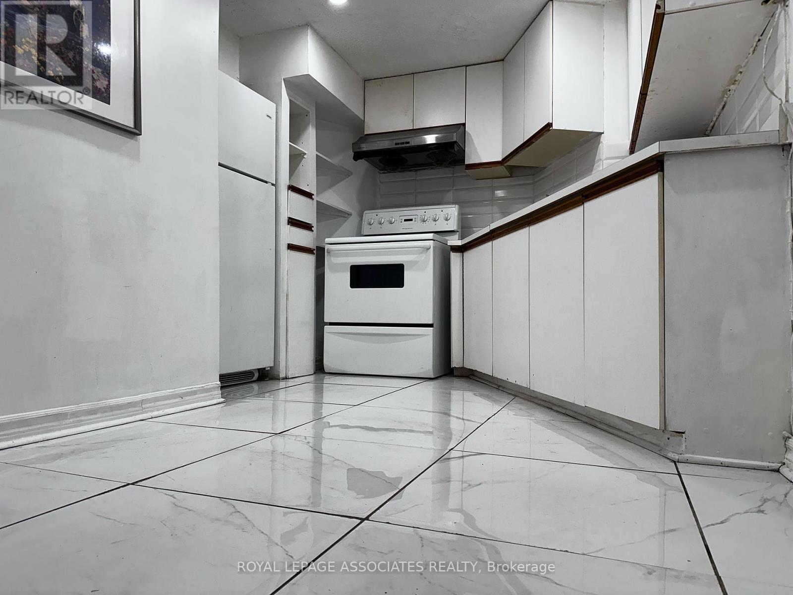 30 Orleans Drive, Toronto (Highland Creek), Ontario  M1C 4S8 - Photo 2 - E11977479