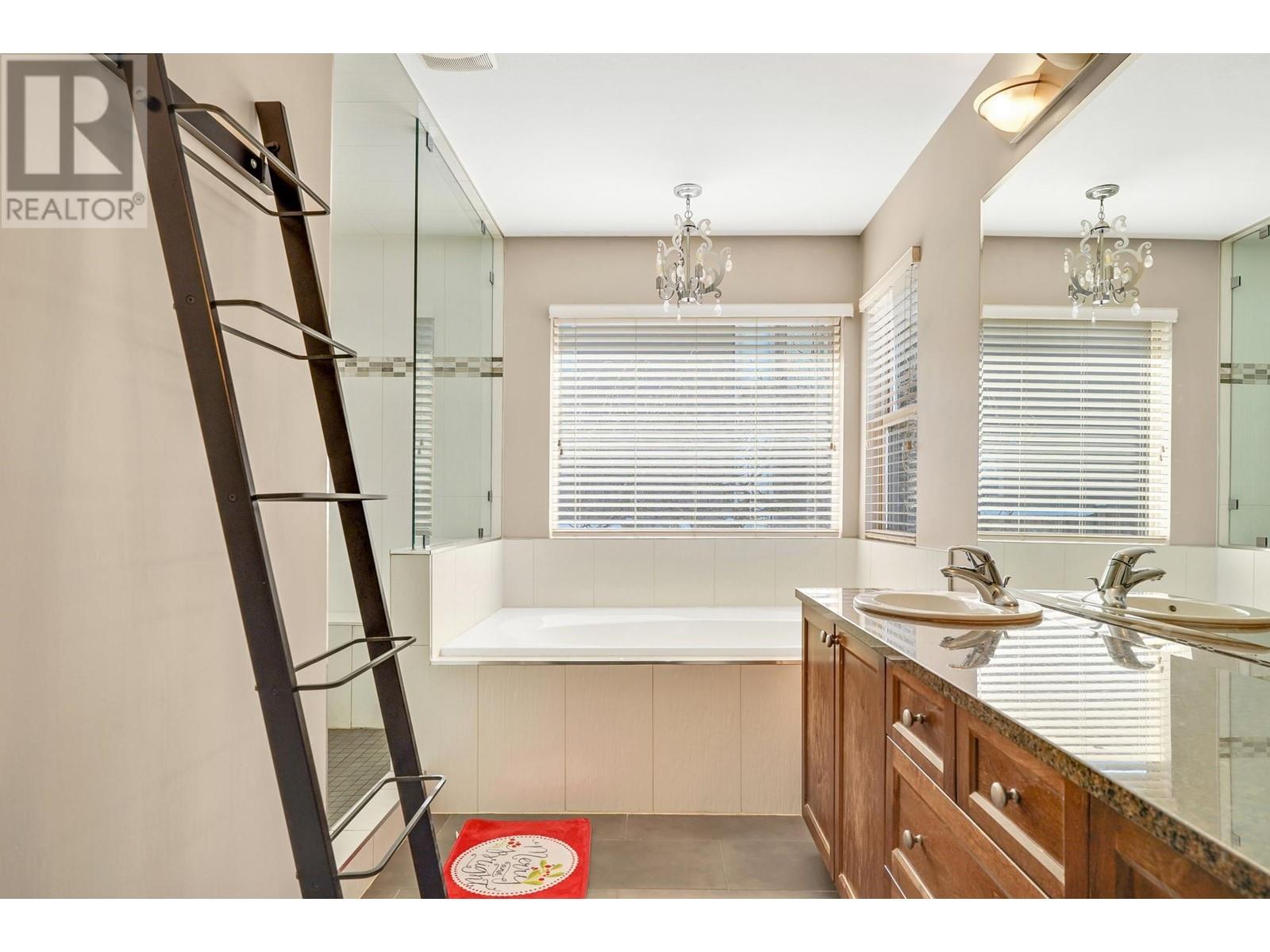 24760 Kimola Drive, Maple Ridge, British Columbia  V2W 0A6 - Photo 12 - R2967735