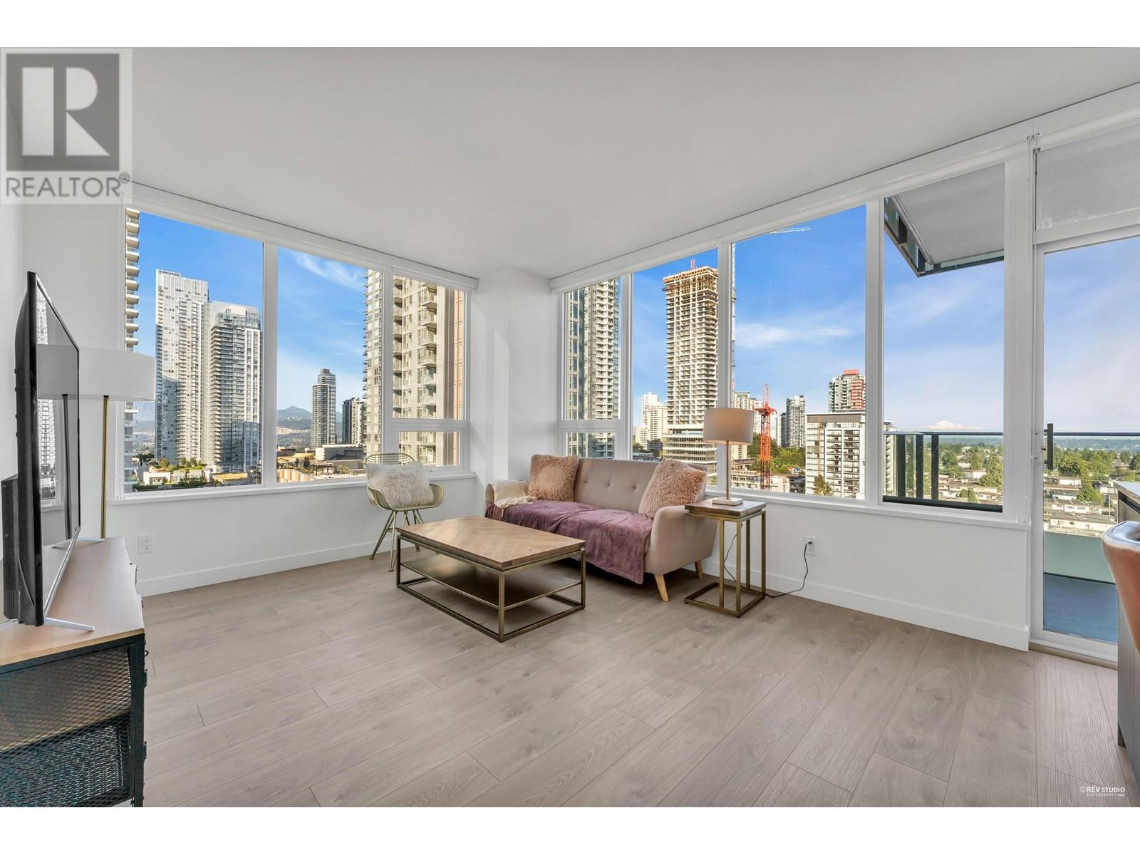 Listing Picture 3 of 34 : 1502 6463 SILVER AVENUE, Burnaby / 本拿比 - 魯藝地產 Yvonne Lu Group - MLS Medallion Club Member