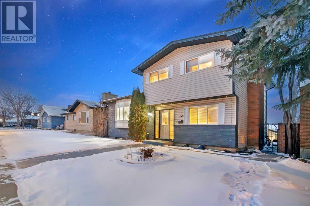 Property at 748 Rundleridge Drive NE image 3