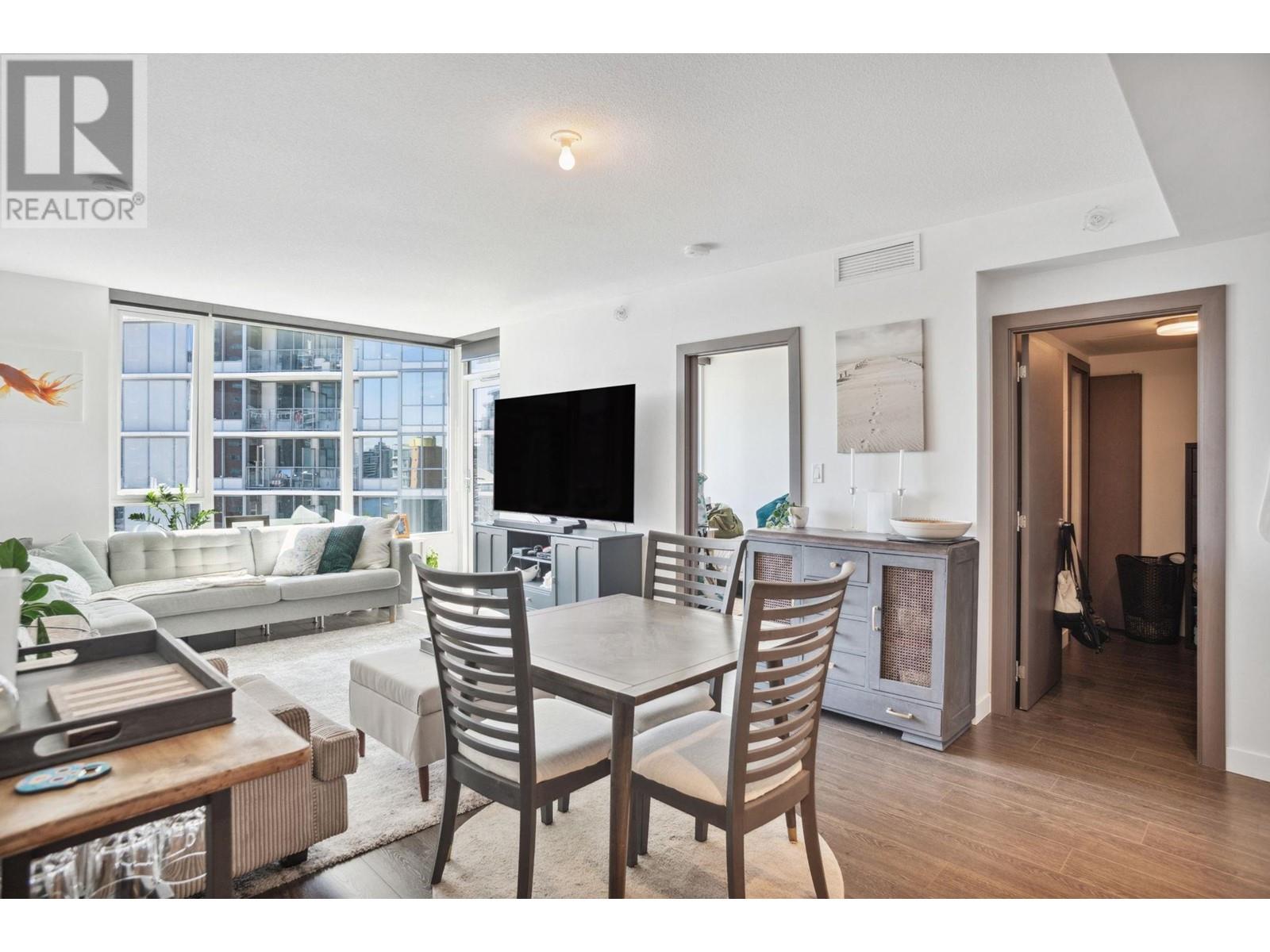 Listing Picture 6 of 32 : 1051 38 SMITHE STREET, Vancouver / 溫哥華 - 魯藝地產 Yvonne Lu Group - MLS Medallion Club Member