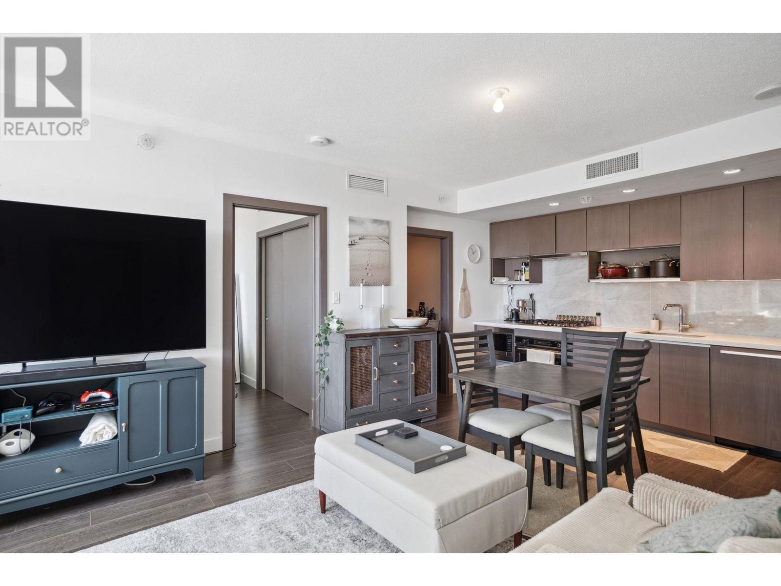 Listing Picture 9 of 32 : 1051 38 SMITHE STREET, Vancouver / 溫哥華 - 魯藝地產 Yvonne Lu Group - MLS Medallion Club Member