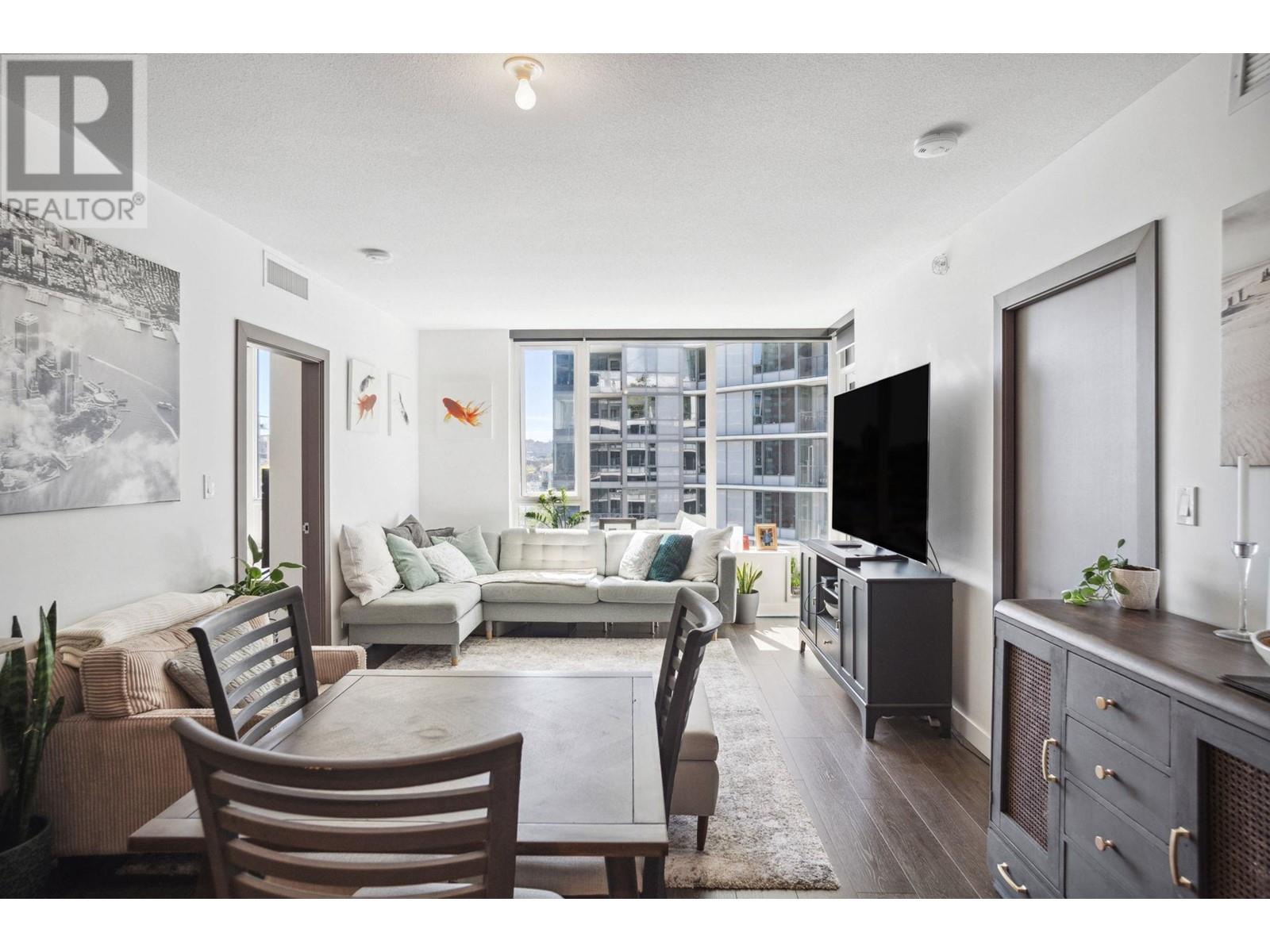 Listing Picture 2 of 32 : 1051 38 SMITHE STREET, Vancouver / 溫哥華 - 魯藝地產 Yvonne Lu Group - MLS Medallion Club Member