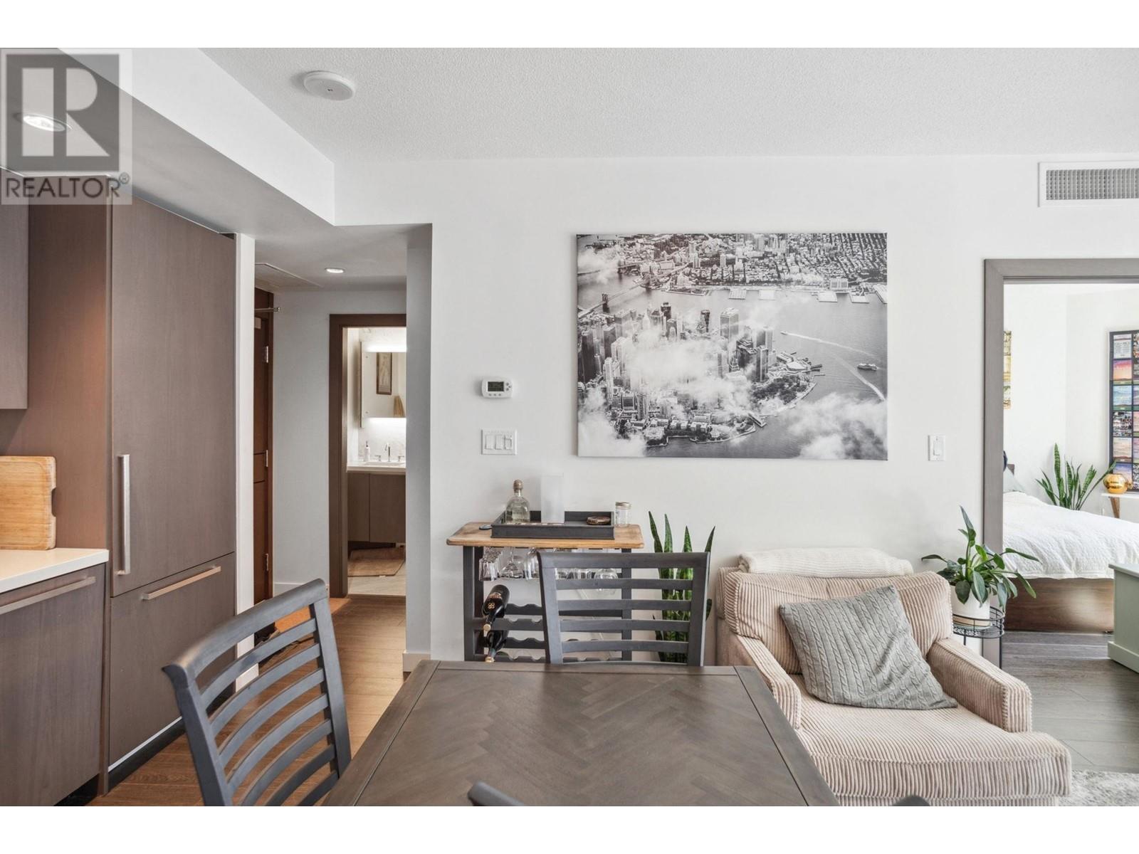 Listing Picture 4 of 32 : 1051 38 SMITHE STREET, Vancouver / 溫哥華 - 魯藝地產 Yvonne Lu Group - MLS Medallion Club Member