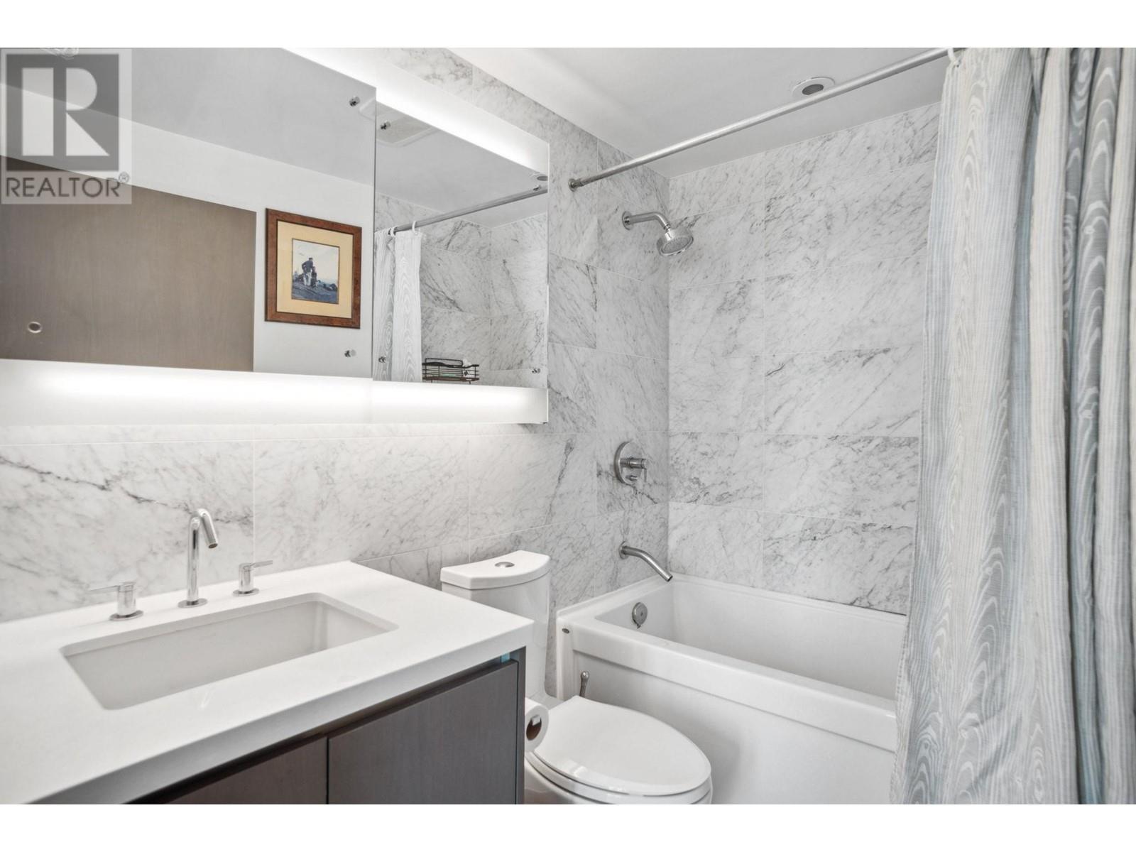 Listing Picture 18 of 32 : 1051 38 SMITHE STREET, Vancouver / 溫哥華 - 魯藝地產 Yvonne Lu Group - MLS Medallion Club Member