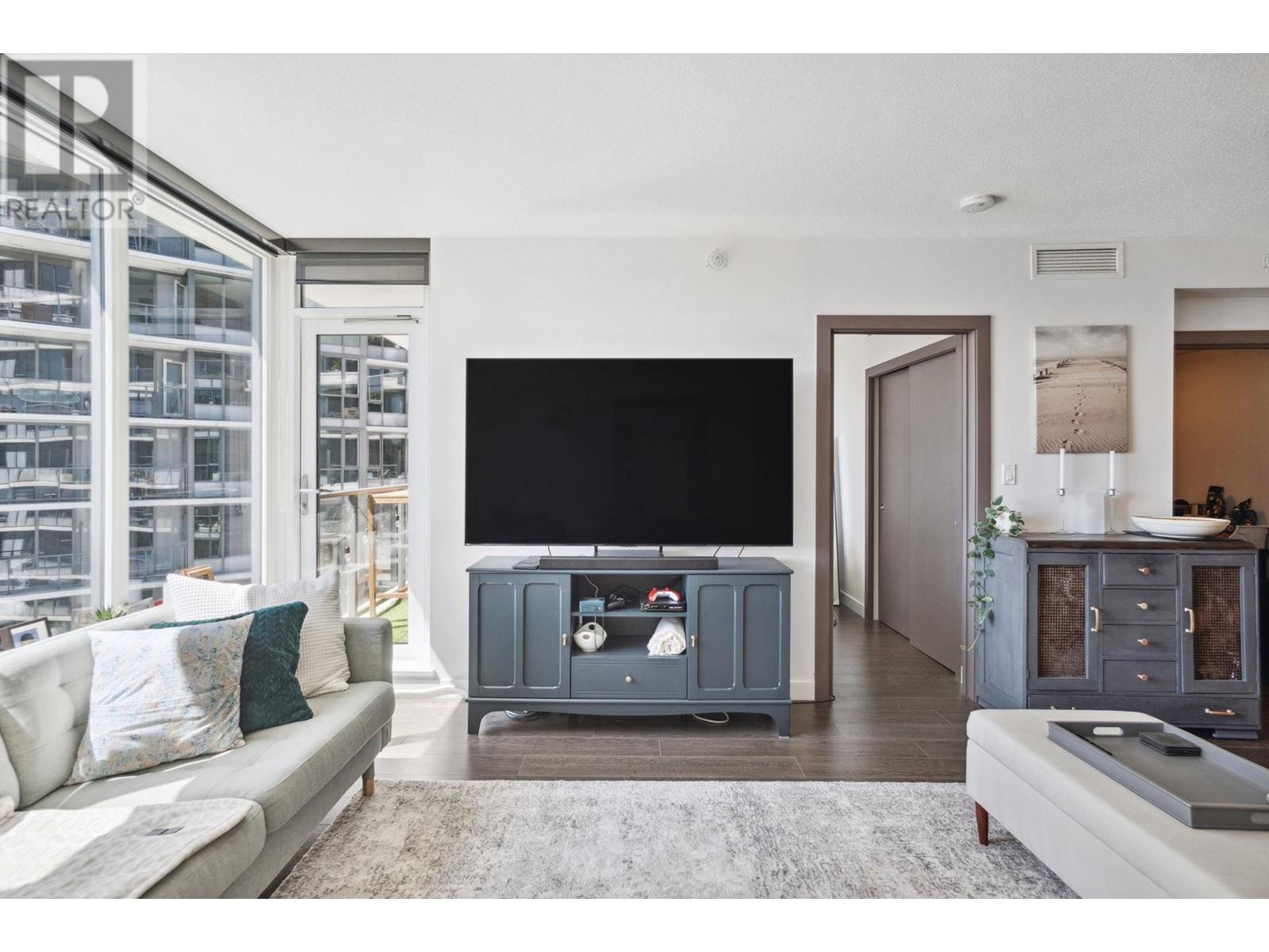 Listing Picture 10 of 32 : 1051 38 SMITHE STREET, Vancouver / 溫哥華 - 魯藝地產 Yvonne Lu Group - MLS Medallion Club Member