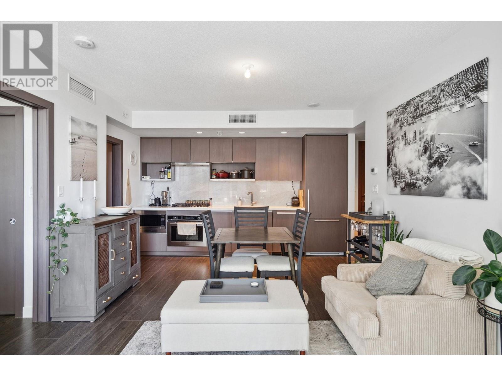 Listing Picture 8 of 32 : 1051 38 SMITHE STREET, Vancouver / 溫哥華 - 魯藝地產 Yvonne Lu Group - MLS Medallion Club Member