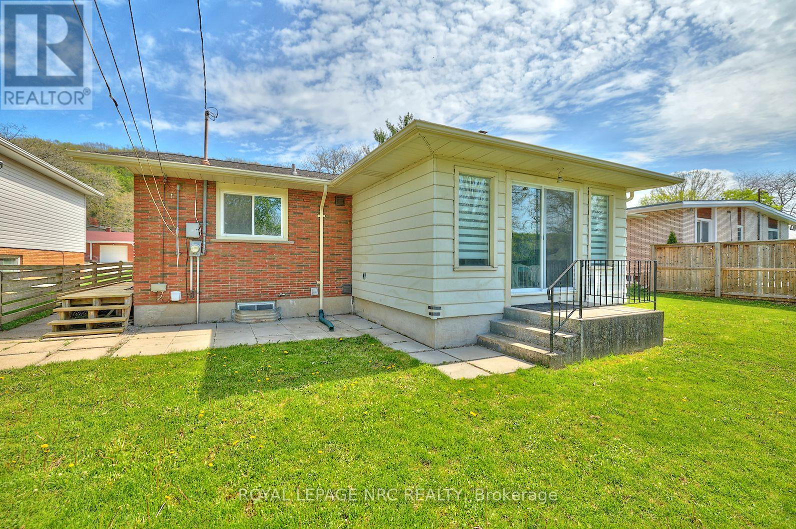 36 Valerie Drive, St. Catharines (461 - Glendale/glenridge), Ontario  L2T 3G5 - Photo 8 - X11977524