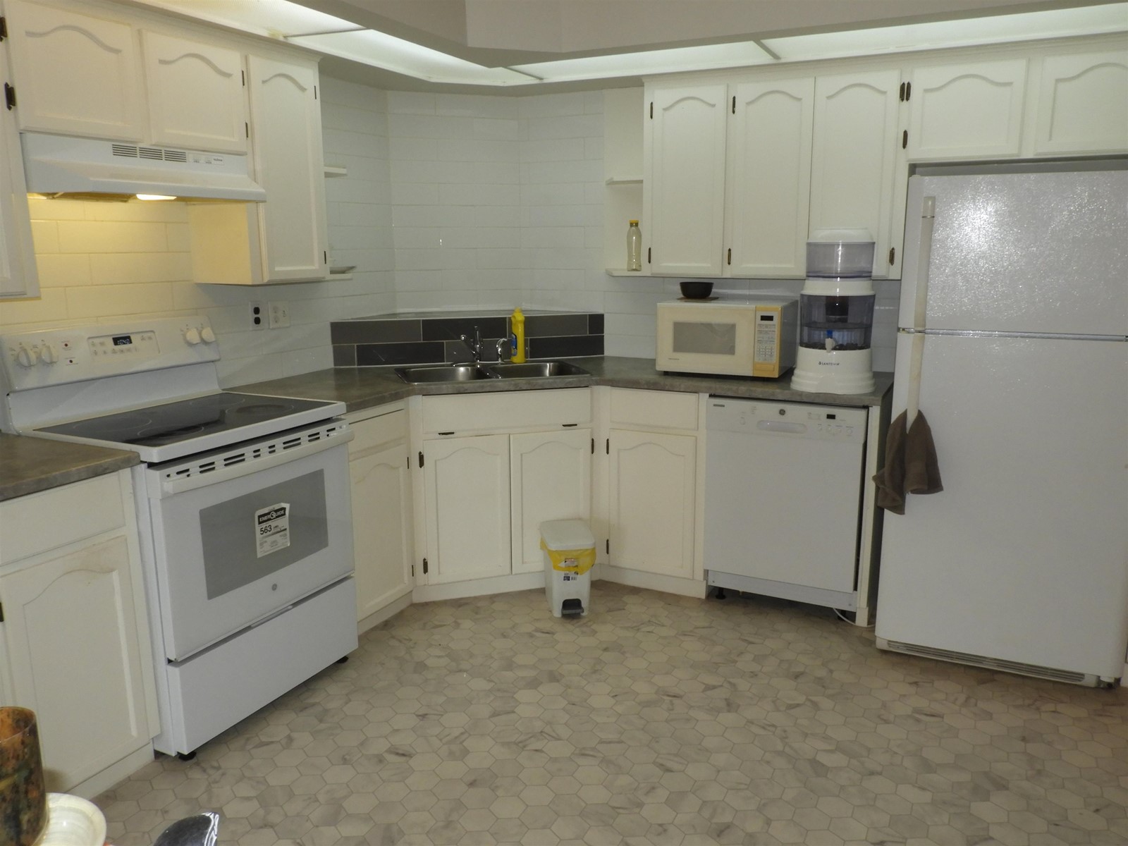 215 31930 Old Yale Road, Abbotsford, British Columbia  V2T 2C7 - Photo 3 - R2967369