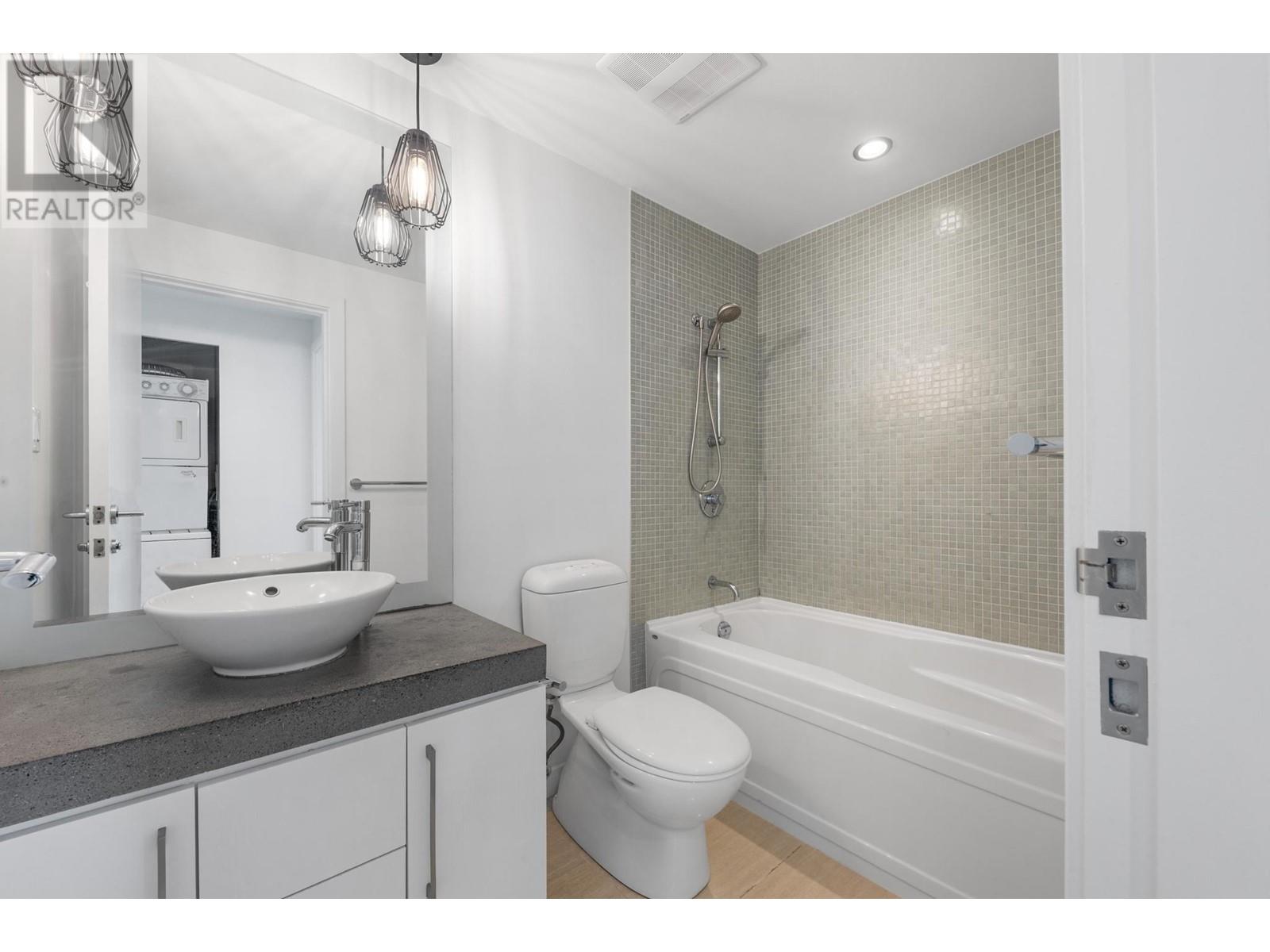 Listing Picture 7 of 11 : 2102 638 BEACH CRESCENT, Vancouver / 溫哥華 - 魯藝地產 Yvonne Lu Group - MLS Medallion Club Member