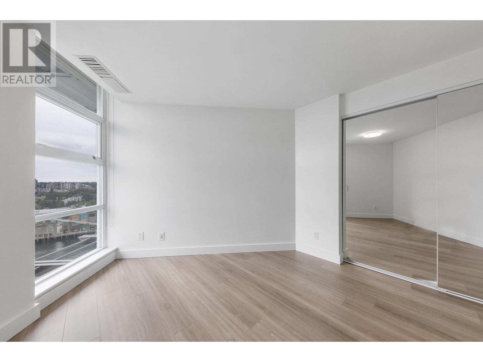 Listing Picture 6 of 11 : 2102 638 BEACH CRESCENT, Vancouver / 溫哥華 - 魯藝地產 Yvonne Lu Group - MLS Medallion Club Member