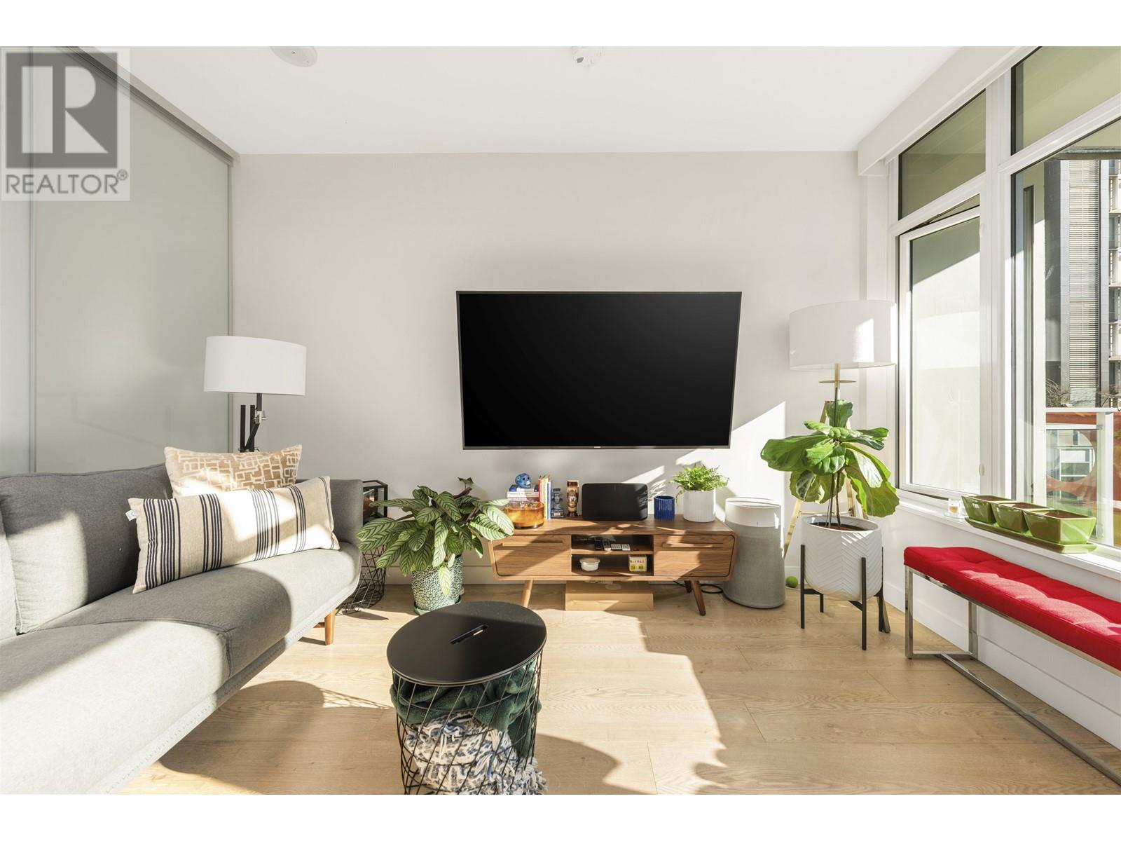 Listing Picture 3 of 19 : 315 161 E 1ST AVENUE, Vancouver / 溫哥華 - 魯藝地產 Yvonne Lu Group - MLS Medallion Club Member