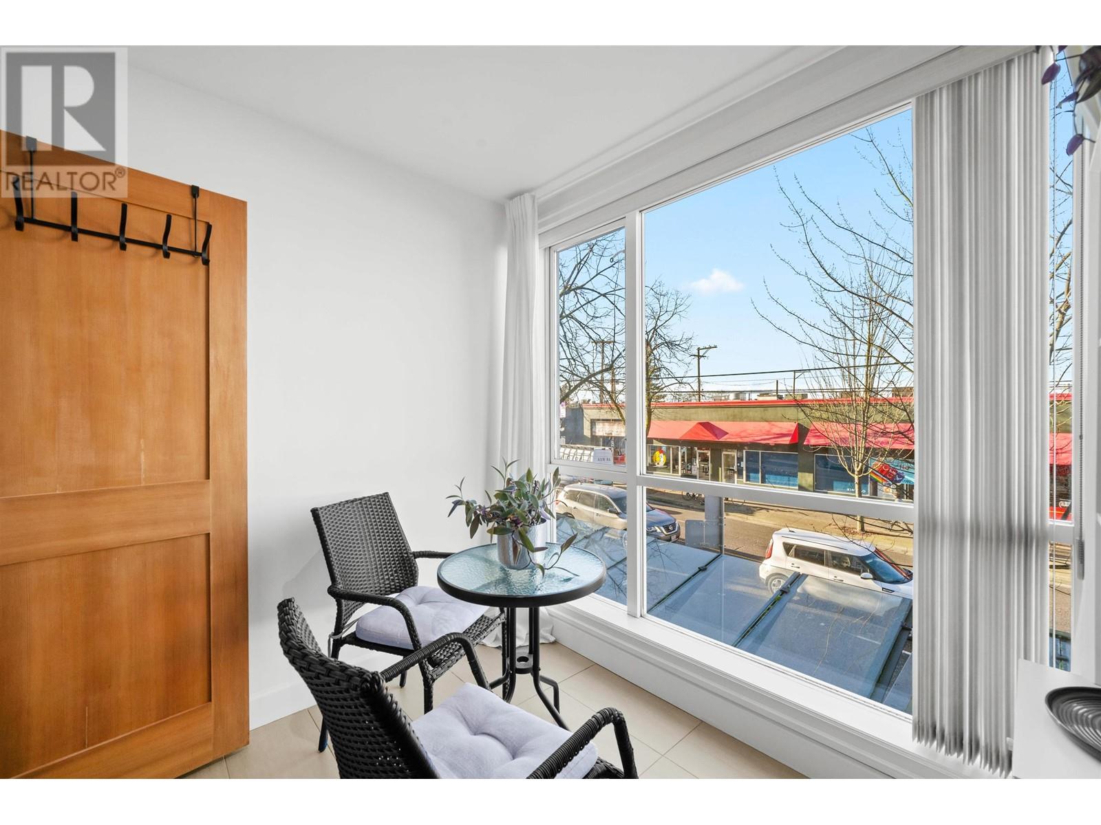 Listing Picture 13 of 32 : 203 1718 VENABLES STREET, Vancouver / 溫哥華 - 魯藝地產 Yvonne Lu Group - MLS Medallion Club Member