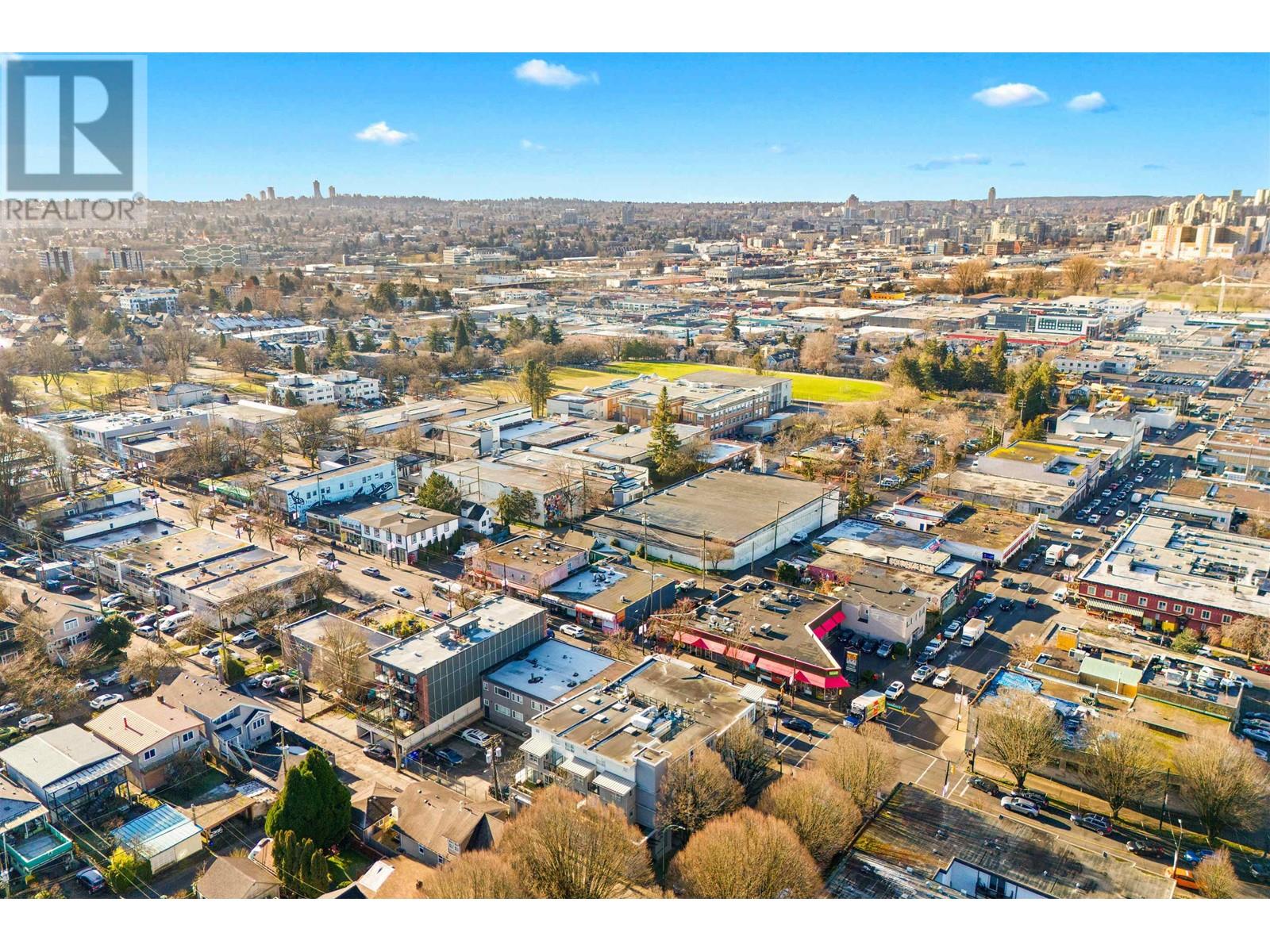 Listing Picture 27 of 32 : 203 1718 VENABLES STREET, Vancouver / 溫哥華 - 魯藝地產 Yvonne Lu Group - MLS Medallion Club Member