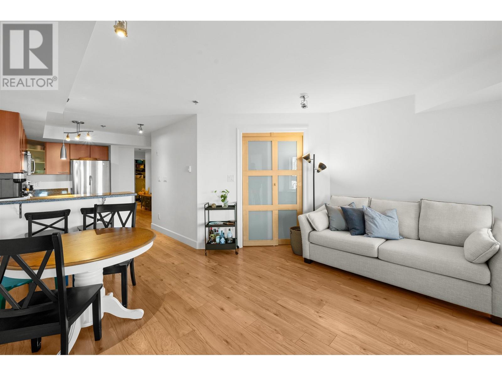 Listing Picture 6 of 32 : 203 1718 VENABLES STREET, Vancouver / 溫哥華 - 魯藝地產 Yvonne Lu Group - MLS Medallion Club Member