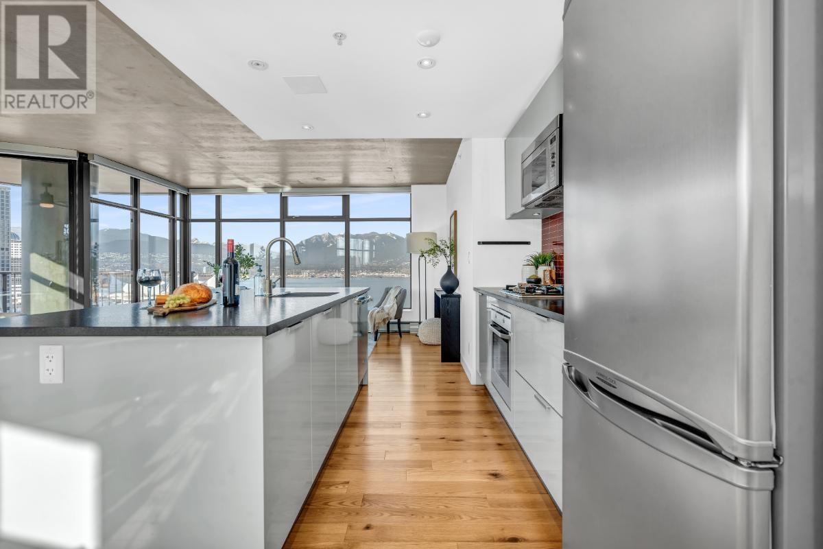 Listing Picture 10 of 39 : 2110 128 W CORDOVA STREET, Vancouver / 溫哥華 - 魯藝地產 Yvonne Lu Group - MLS Medallion Club Member