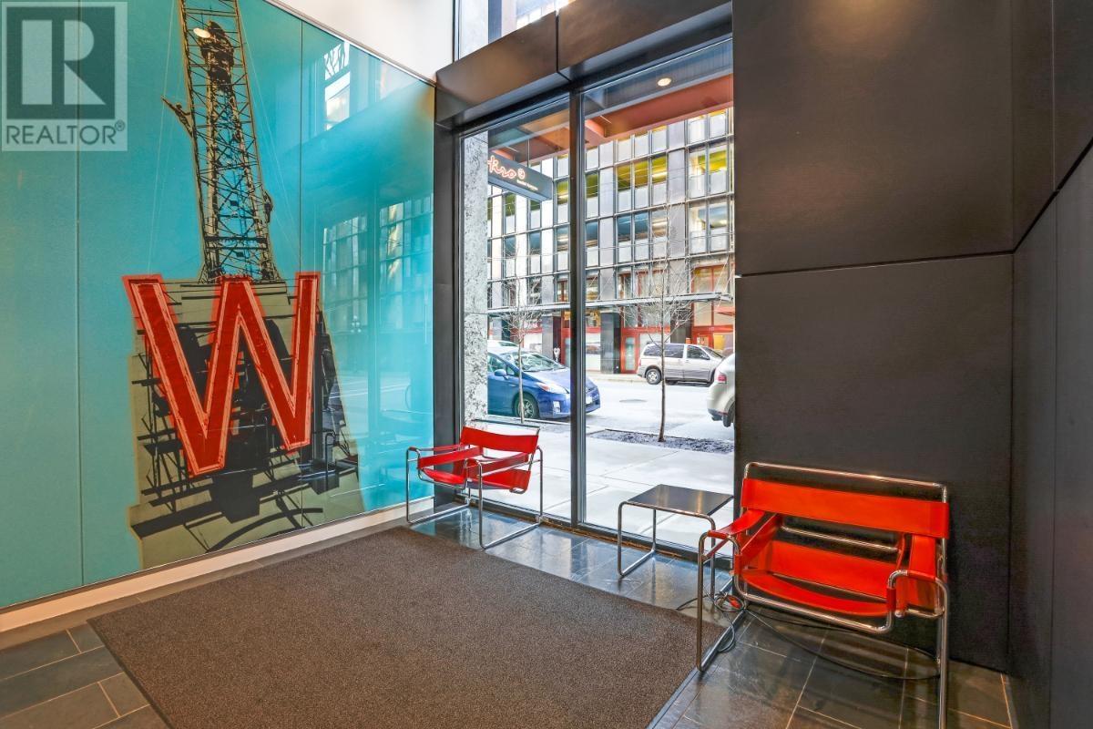 Listing Picture 3 of 39 : 2110 128 W CORDOVA STREET, Vancouver / 溫哥華 - 魯藝地產 Yvonne Lu Group - MLS Medallion Club Member