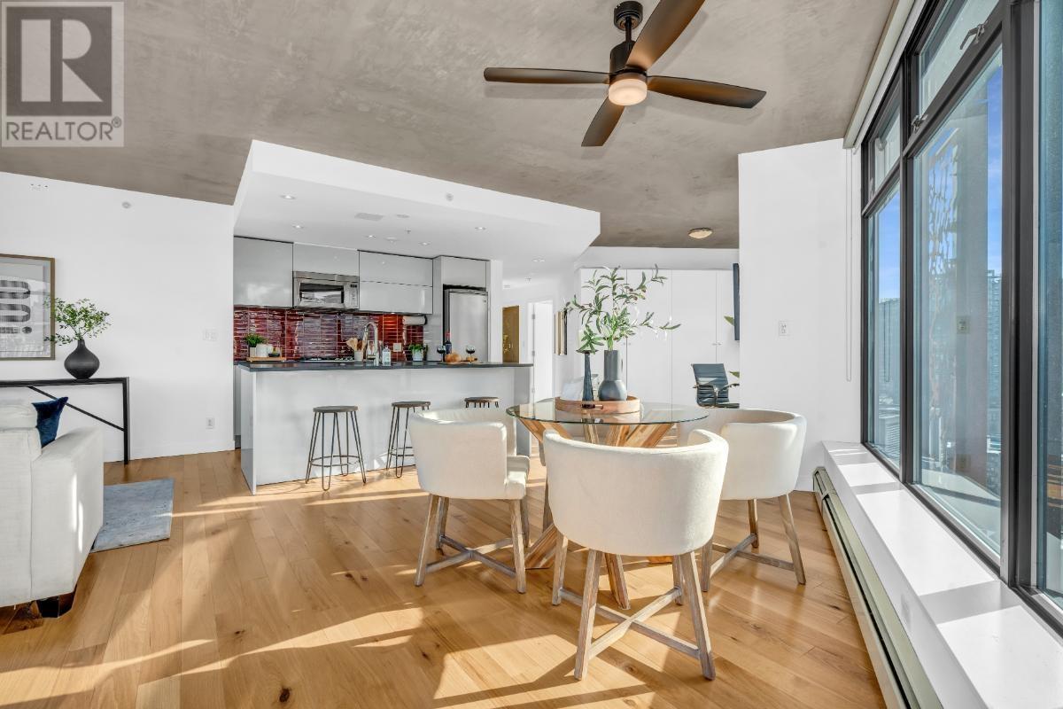 Listing Picture 8 of 39 : 2110 128 W CORDOVA STREET, Vancouver / 溫哥華 - 魯藝地產 Yvonne Lu Group - MLS Medallion Club Member