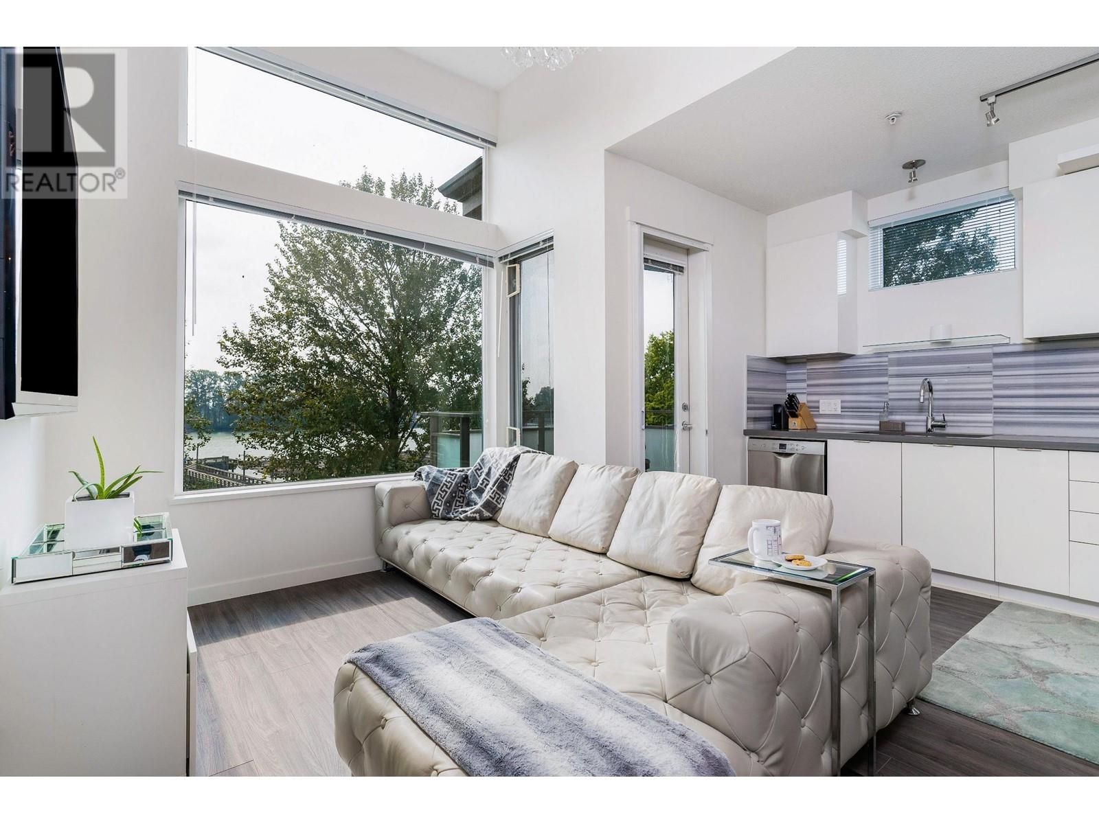 Listing Picture 3 of 23 : 312 3138 RIVERWALK AVENUE, Vancouver / 溫哥華 - 魯藝地產 Yvonne Lu Group - MLS Medallion Club Member