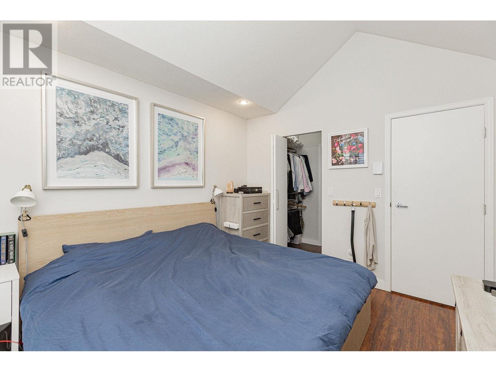 Listing Picture 14 of 22 : 7426 MAGNOLIA TERRACE, Burnaby / 本拿比 - 魯藝地產 Yvonne Lu Group - MLS Medallion Club Member