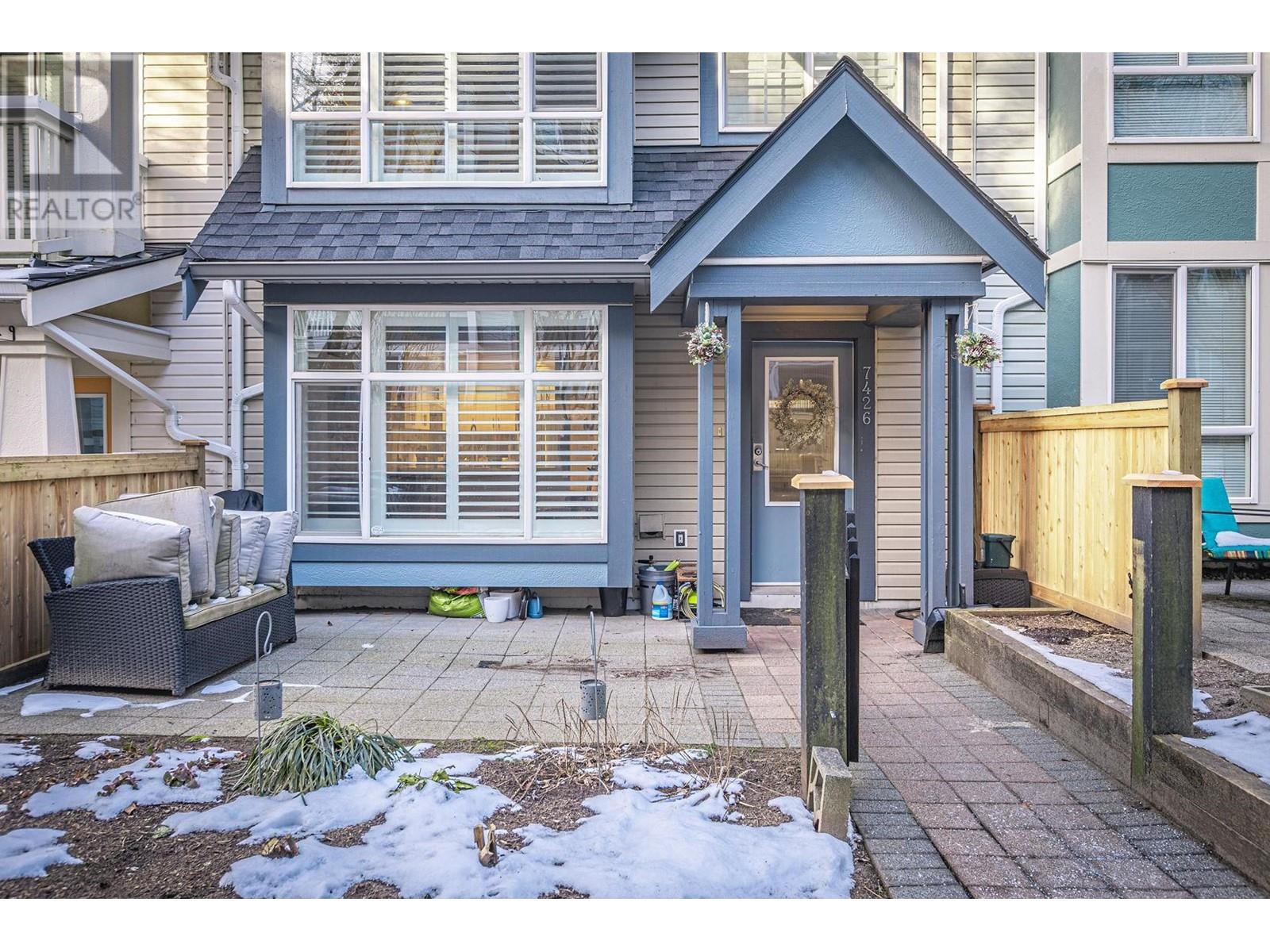 Listing Picture 2 of 22 : 7426 MAGNOLIA TERRACE, Burnaby / 本拿比 - 魯藝地產 Yvonne Lu Group - MLS Medallion Club Member