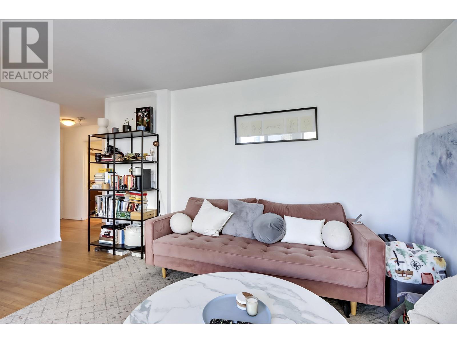 Listing Picture 2 of 13 : 603 1250 BURNABY STREET, Vancouver / 溫哥華 - 魯藝地產 Yvonne Lu Group - MLS Medallion Club Member