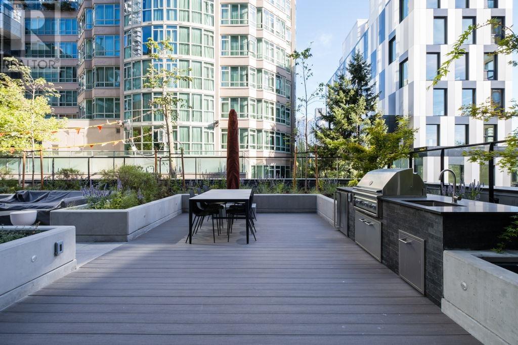 Listing Picture 21 of 26 : 2706 889 PACIFIC STREET, Vancouver / 溫哥華 - 魯藝地產 Yvonne Lu Group - MLS Medallion Club Member