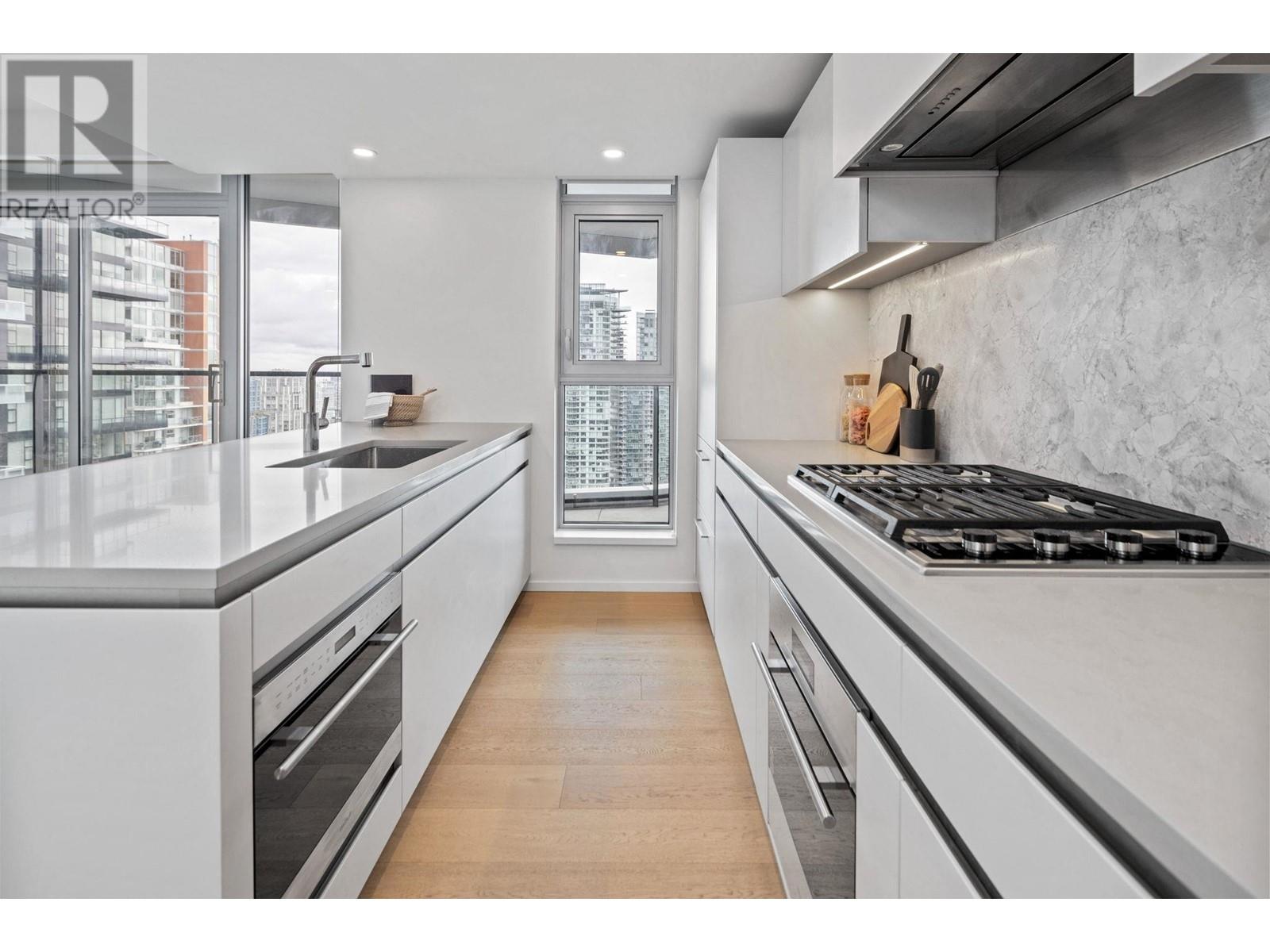 Listing Picture 7 of 26 : 2706 889 PACIFIC STREET, Vancouver / 溫哥華 - 魯藝地產 Yvonne Lu Group - MLS Medallion Club Member