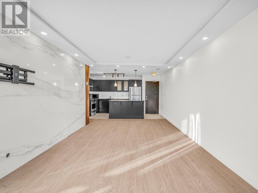 Listing Picture 12 of 38 : 408 7225 ACORN AVENUE, Burnaby / 本拿比 - 魯藝地產 Yvonne Lu Group - MLS Medallion Club Member