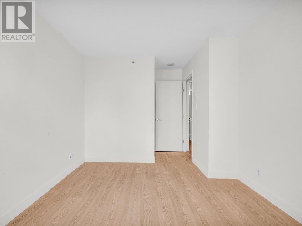 Listing Picture 21 of 38 : 408 7225 ACORN AVENUE, Burnaby / 本拿比 - 魯藝地產 Yvonne Lu Group - MLS Medallion Club Member