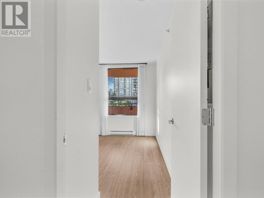 Listing Picture 23 of 38 : 408 7225 ACORN AVENUE, Burnaby / 本拿比 - 魯藝地產 Yvonne Lu Group - MLS Medallion Club Member