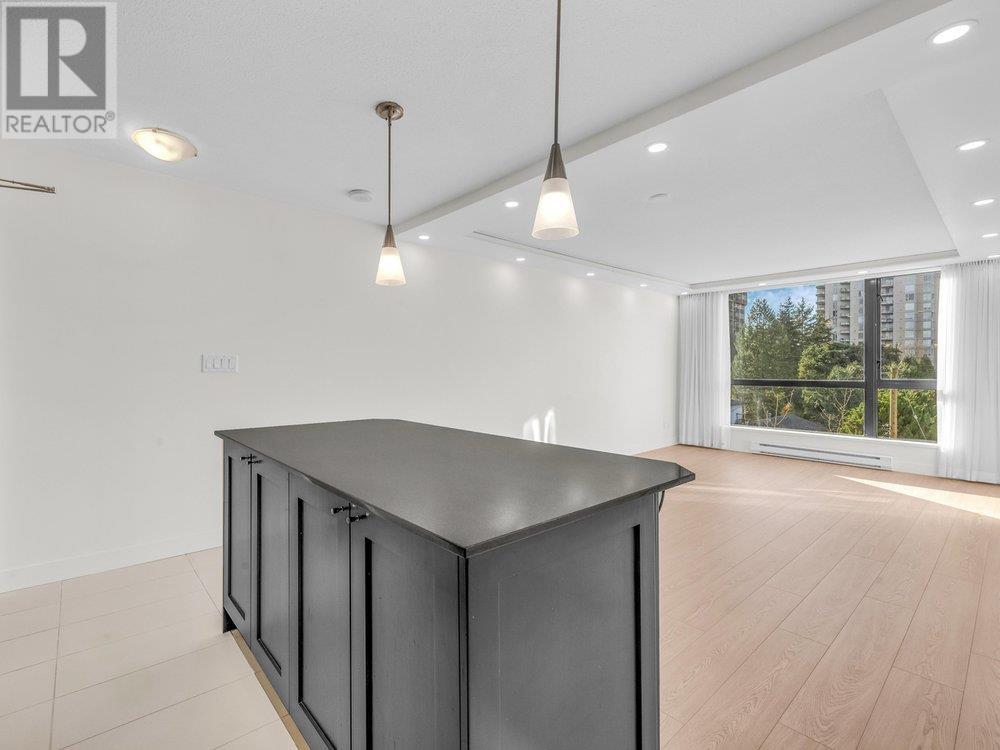 Listing Picture 8 of 38 : 408 7225 ACORN AVENUE, Burnaby / 本拿比 - 魯藝地產 Yvonne Lu Group - MLS Medallion Club Member