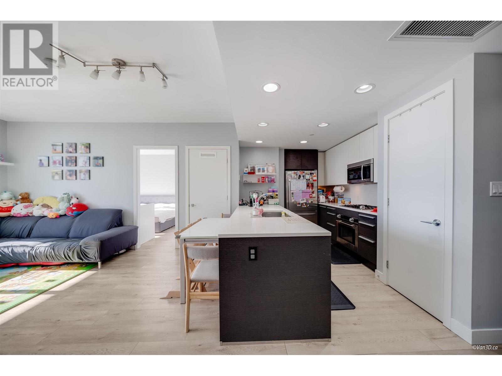 3706 2008 Rosser Avenue, Burnaby, British Columbia  V5C 0H8 - Photo 3 - R2967975