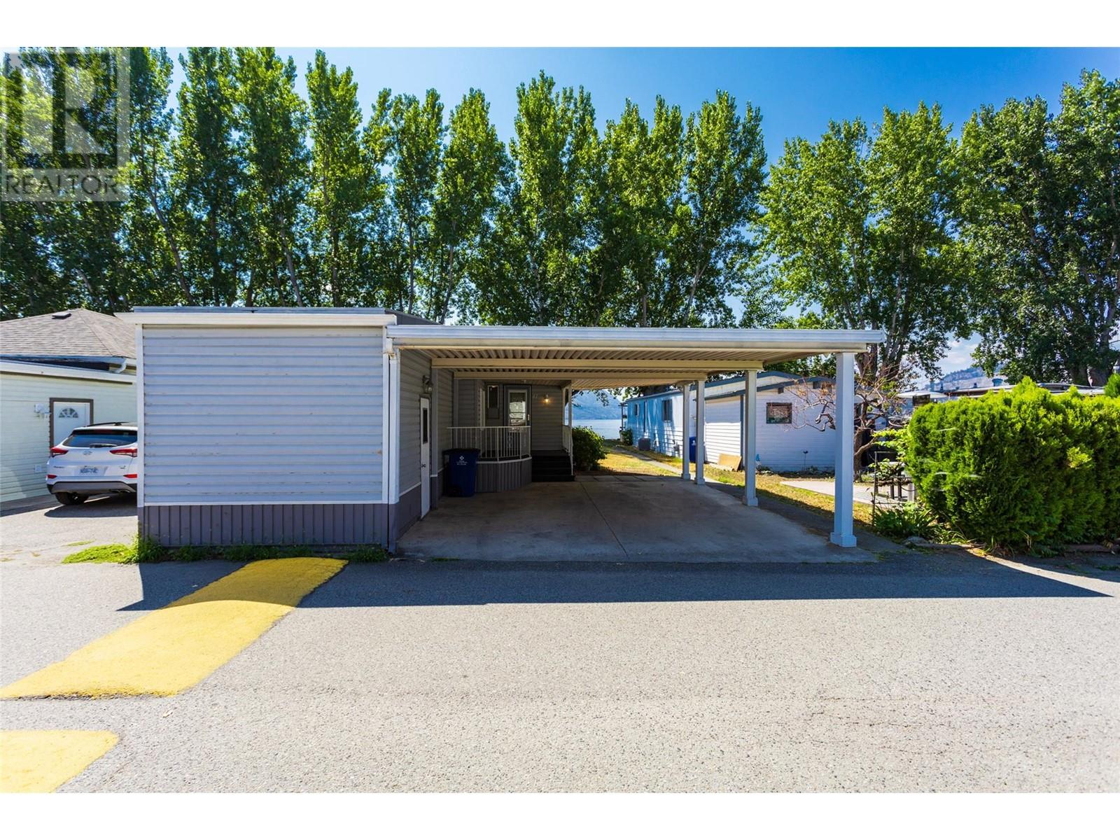 Property at 2095 Boucherie Road Unit# 41 image 2