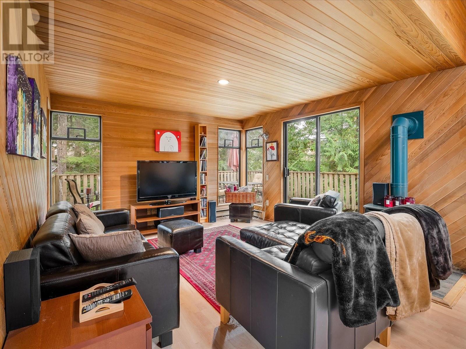 Property at 9440 DEERHORN PLACE image 2