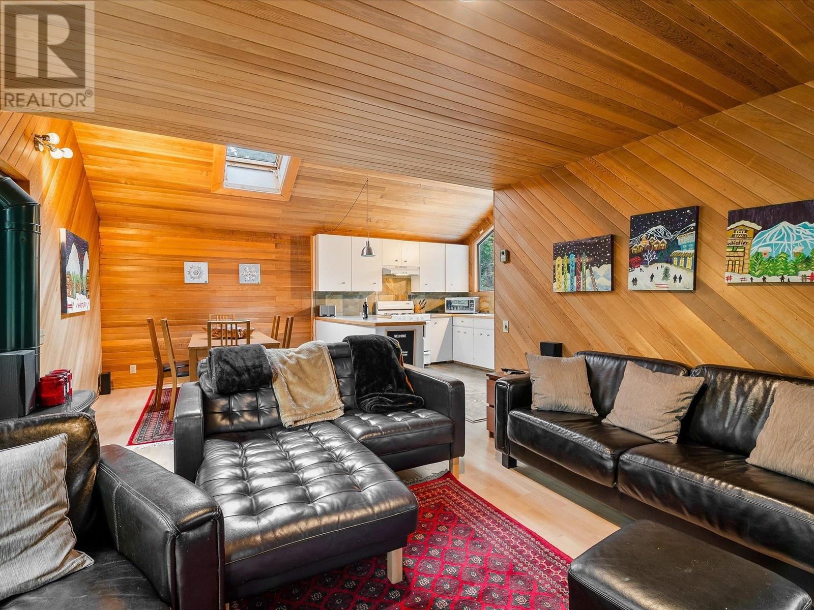 Property at 9440 DEERHORN PLACE image 4