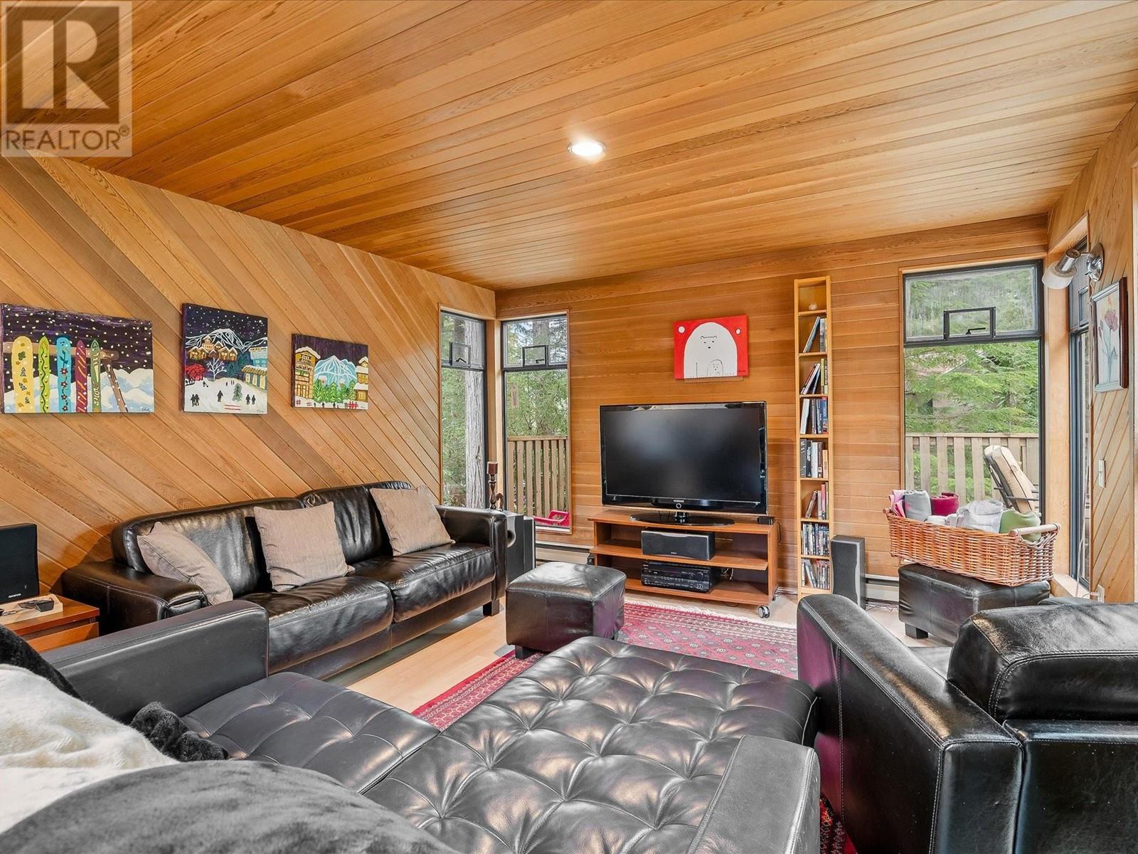 Property at 9440 DEERHORN PLACE image 5